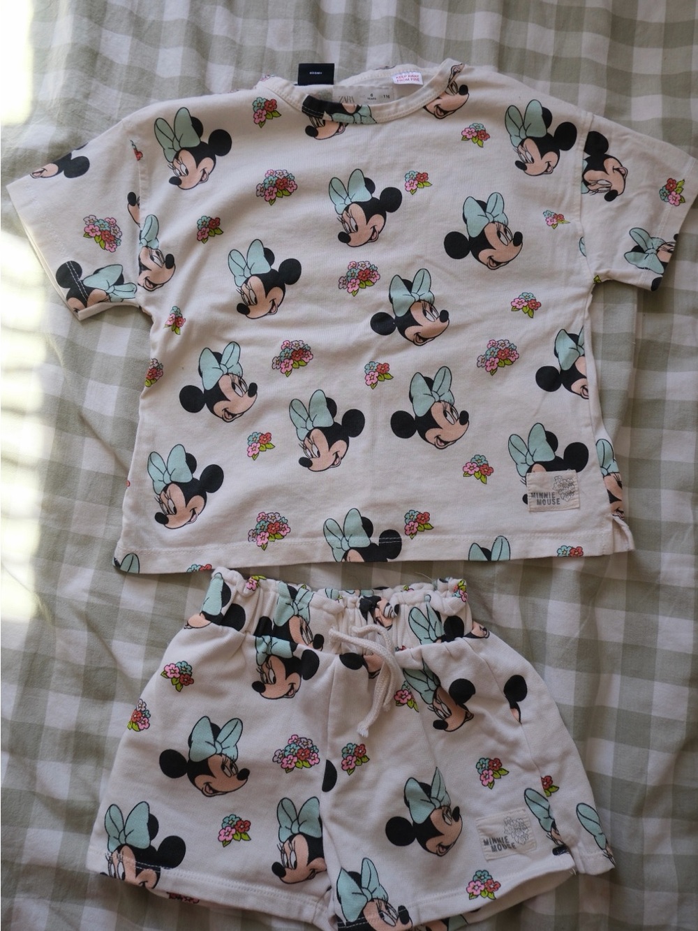 Disney Minnie Mouse Cream and Mint Kids Pajama Set